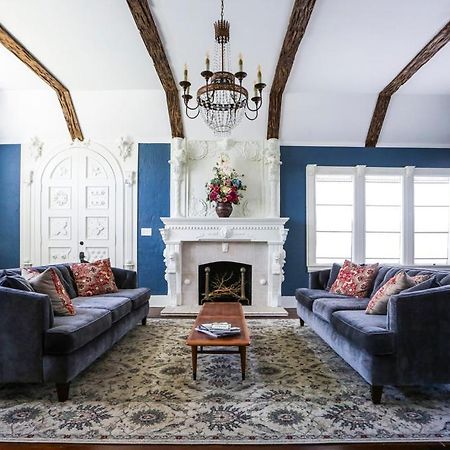 مبيت وإفطار سانت بطرسبرج The Kenwood Gables المظهر الخارجي الصورة