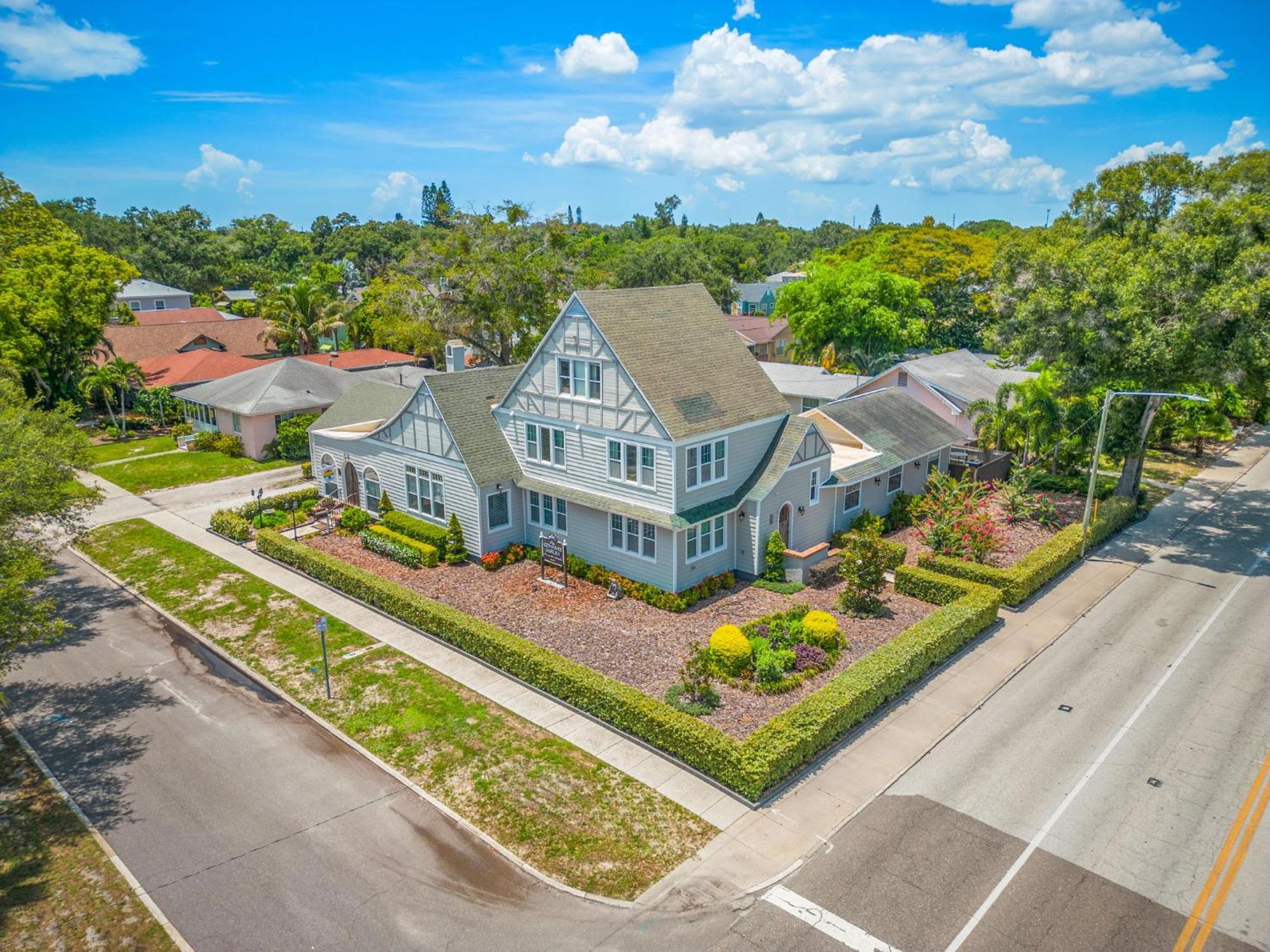 مبيت وإفطار سانت بطرسبرج The Kenwood Gables المظهر الخارجي الصورة